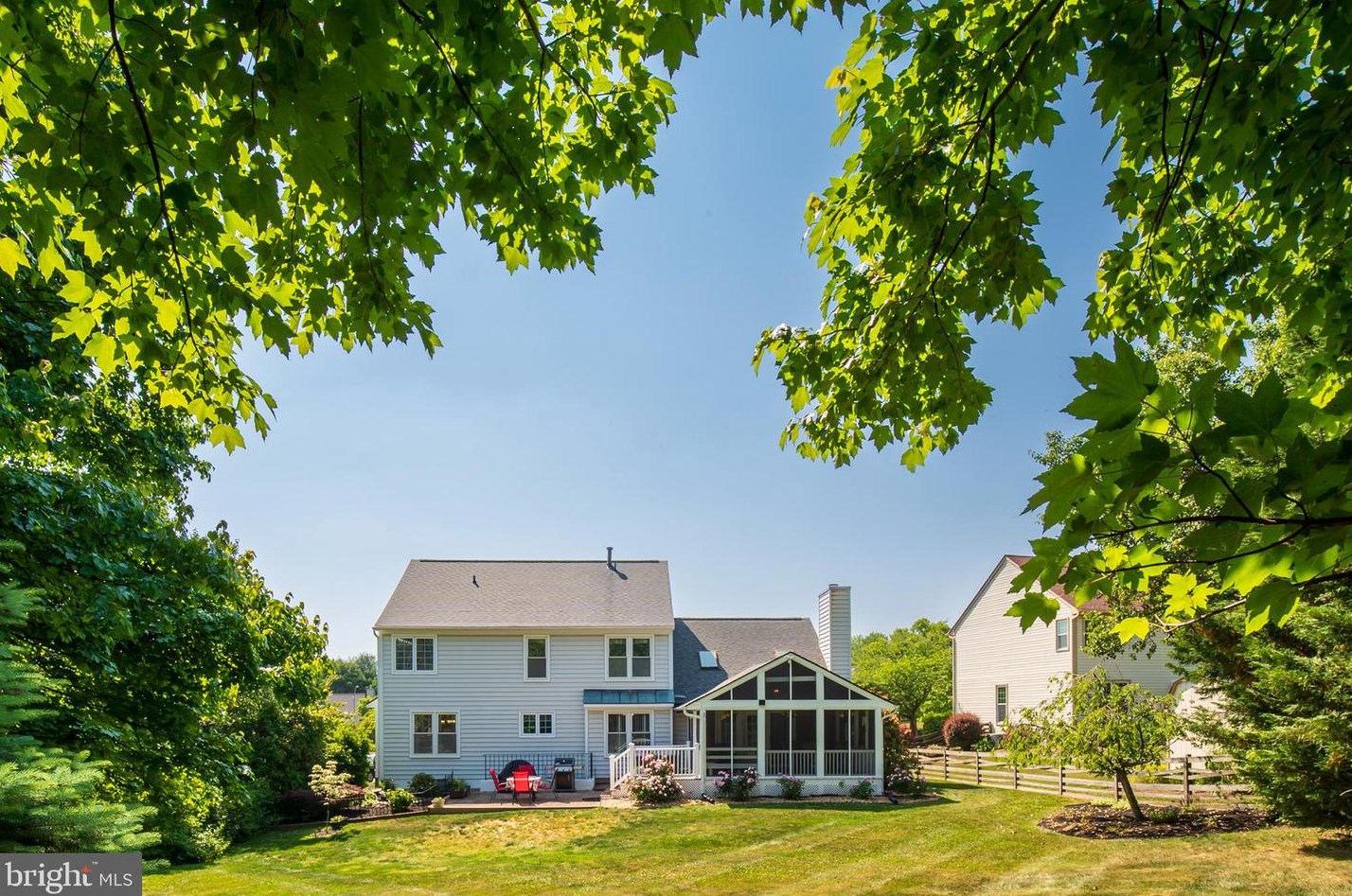 5229 Rising Sun Ln, Ellicott MD 21043-6302 exterior