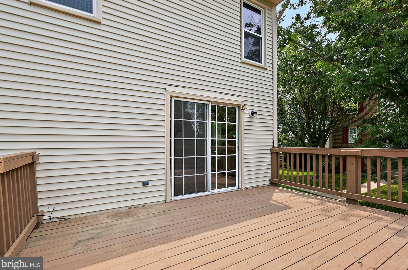 8776 Manahan Dr, Ellicott MD 21043-5404 exterior