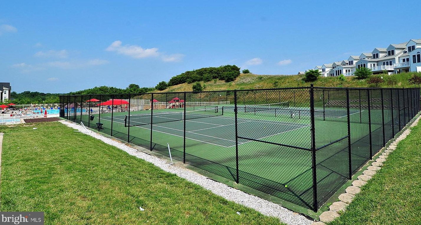 4130 Lotus Cir, Ellicott MD  21043-4873 exterior