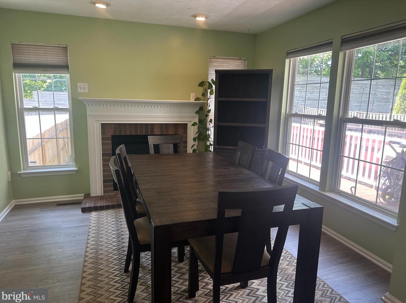 8711 Rochelle Dr, Ellicott MD  21043-4002 exterior