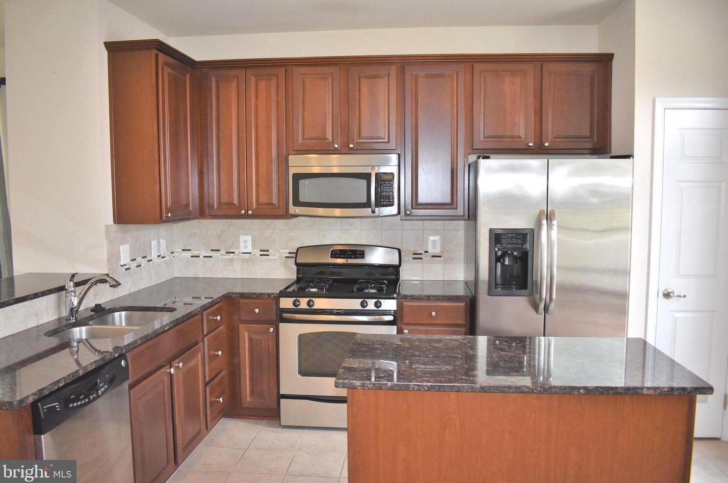 7128 Station House Rd, Baltimore, MD 21075