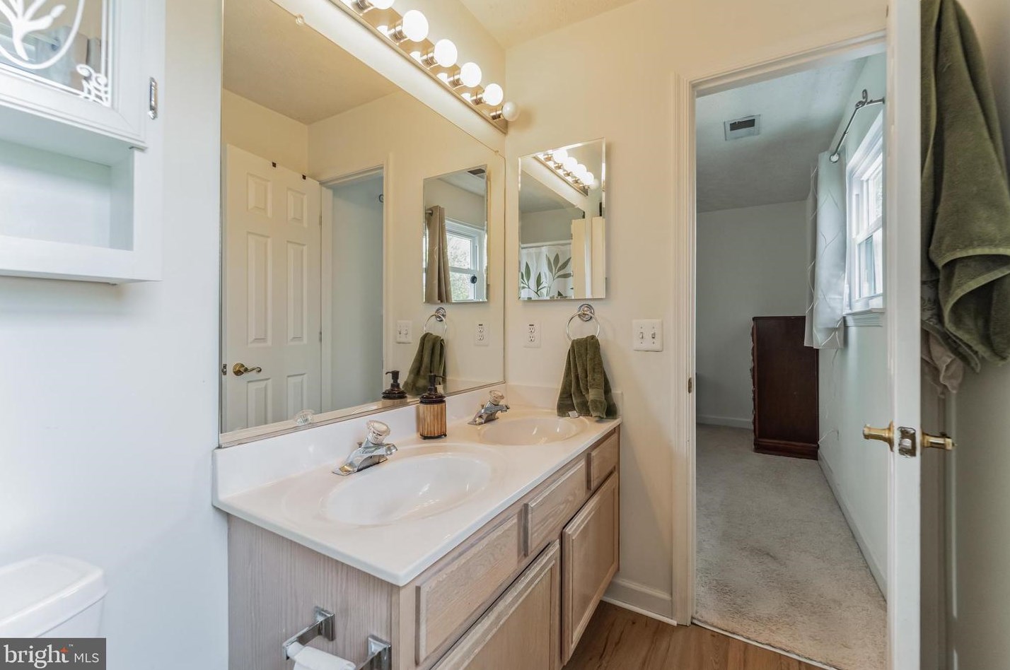 6325 Hanover Crossing Way, Baltimore MD  21076-2007 exterior