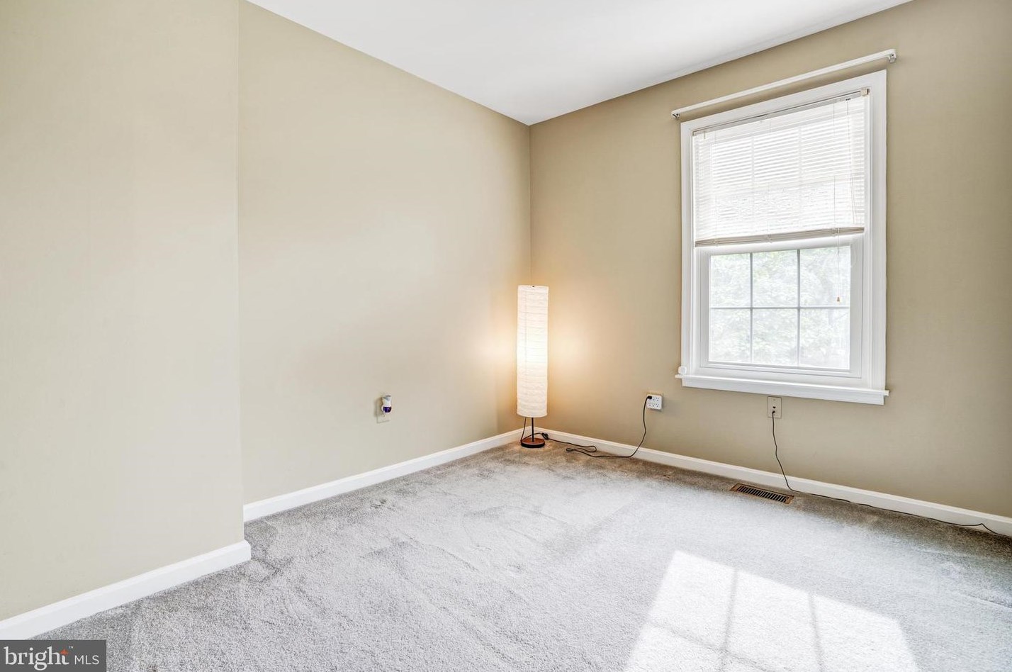 6104 Hunt Club Rd, Baltimore MD  21075-5518 exterior