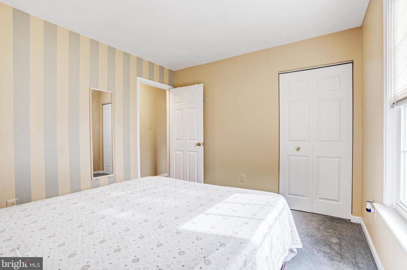 6104 Hunt Club Rd, Baltimore MD  21075-5518 exterior