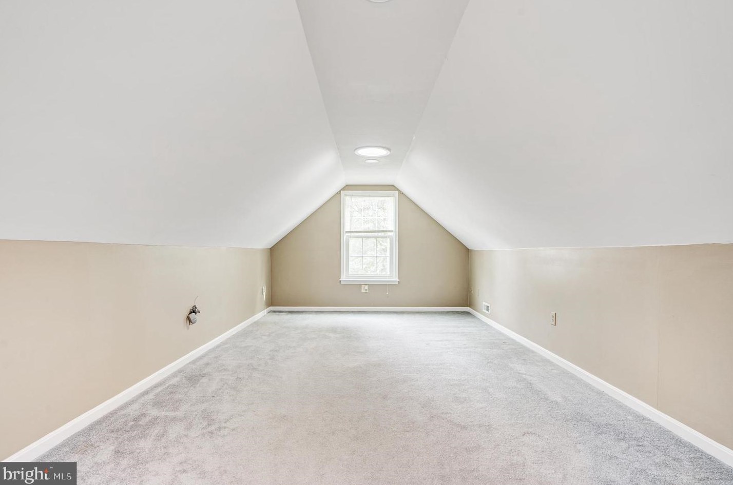 6104 Hunt Club Rd, Baltimore MD  21075-5518 exterior