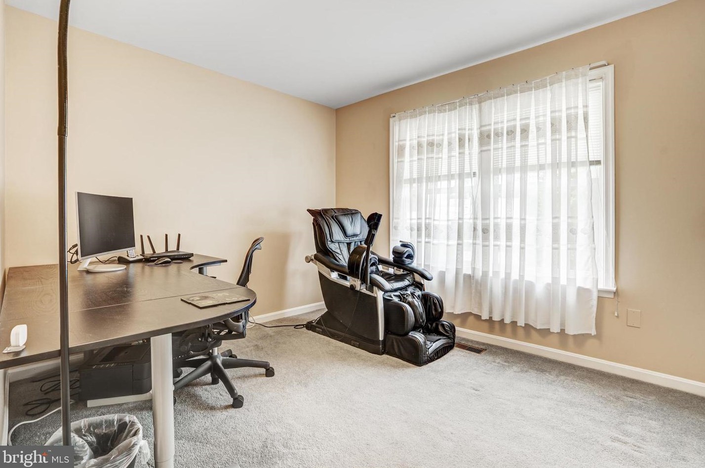 6104 Hunt Club Rd, Baltimore MD  21075-5518 exterior