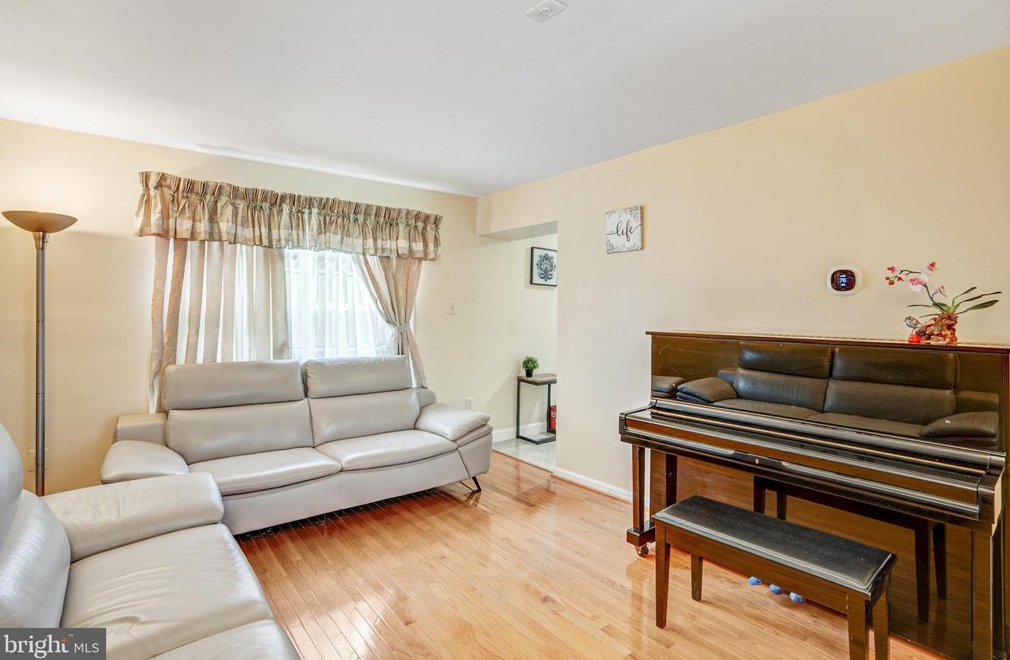 6104 Hunt Club Rd, Baltimore MD  21075-5518 exterior