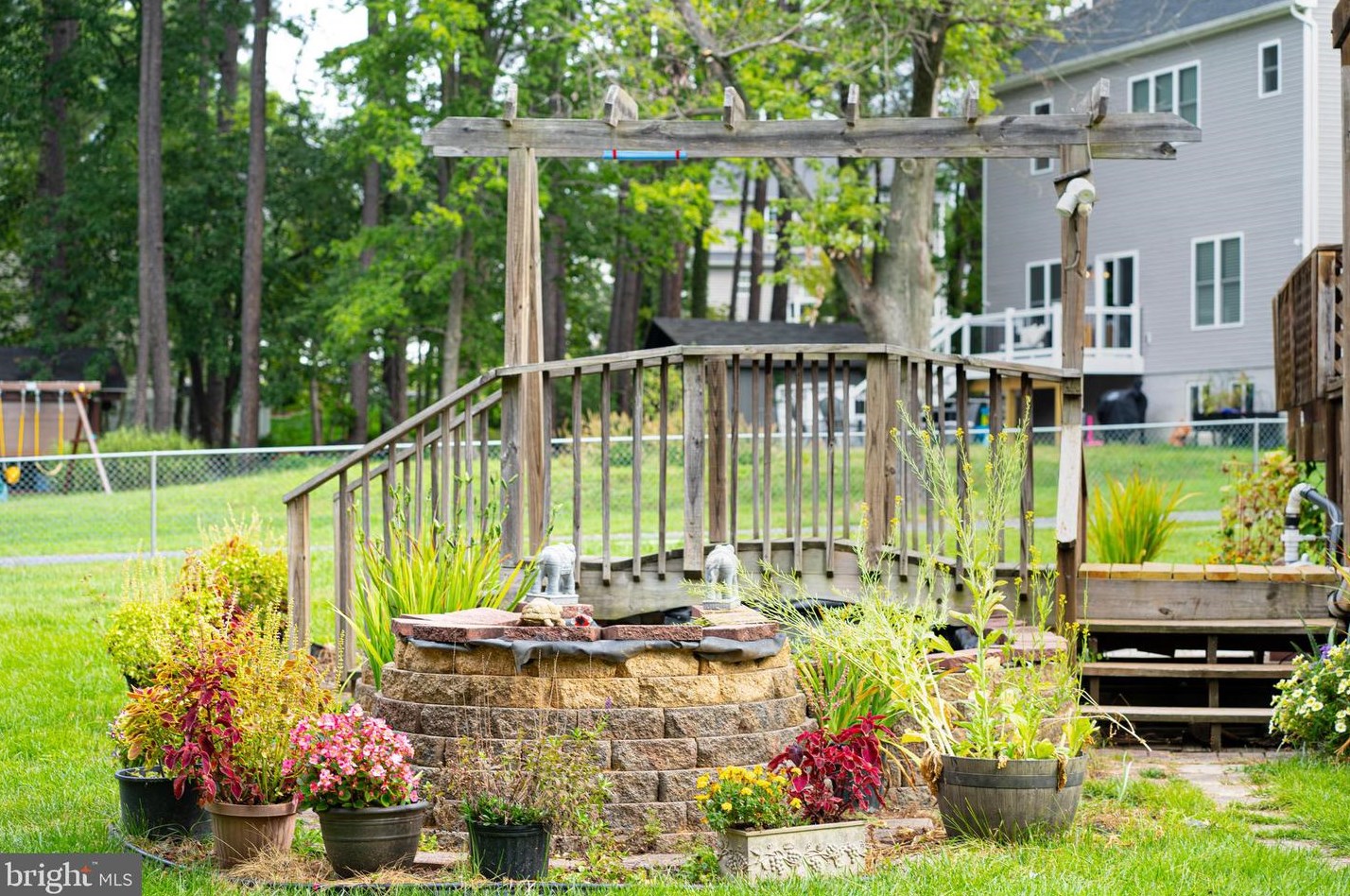 6104 Hunt Club Rd, Baltimore MD  21075-5518 exterior