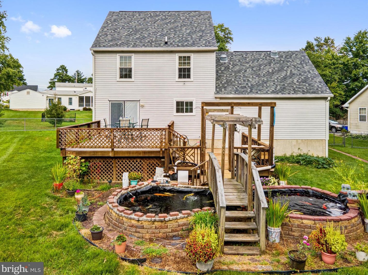 6104 Hunt Club Rd, Baltimore MD  21075-5518 exterior