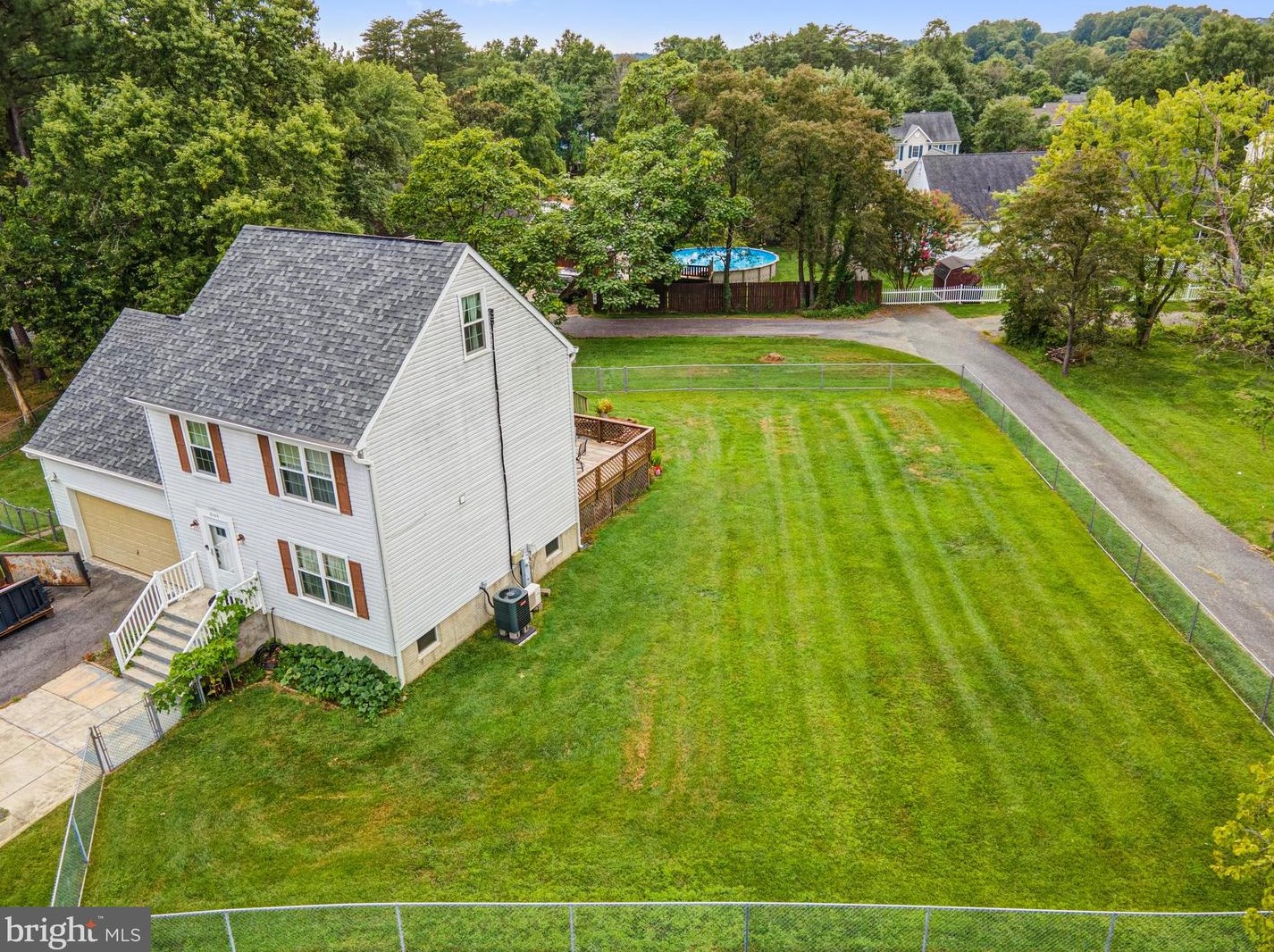 6104 Hunt Club Rd, Baltimore MD  21075-5518 exterior