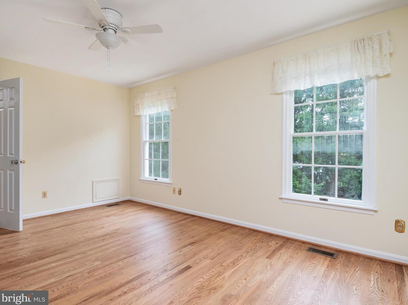 3709 Dorsey Search Cir, Ellicott MD 21042-3753 exterior