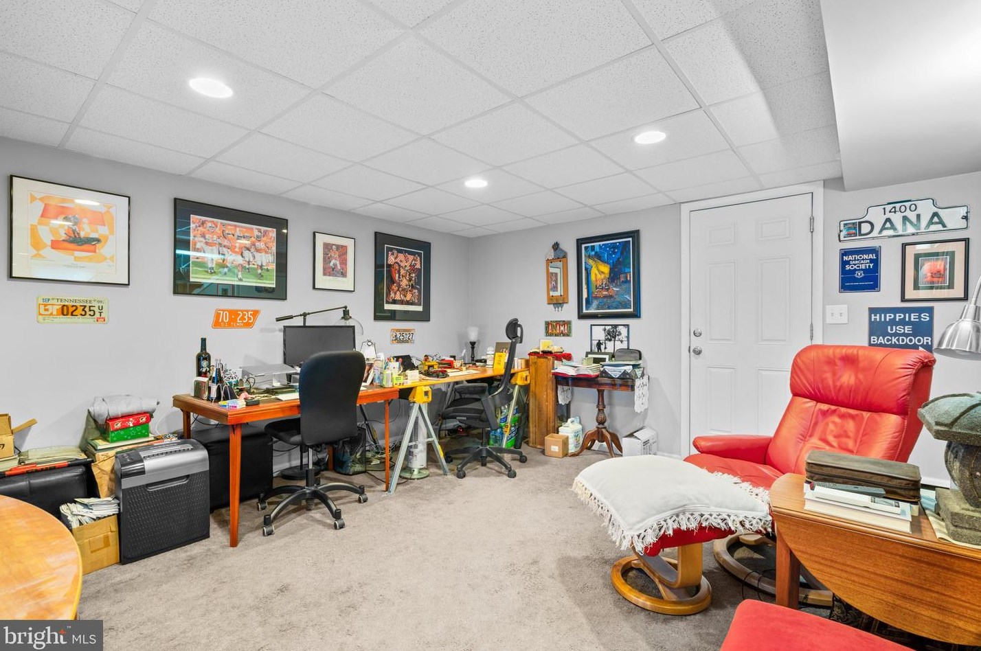 9001 Overhill Dr, Ellicott MD 21042-5221 exterior