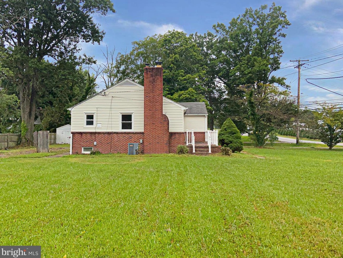 6712 Montgomery Rd, Baltimore, MD 21075-5722