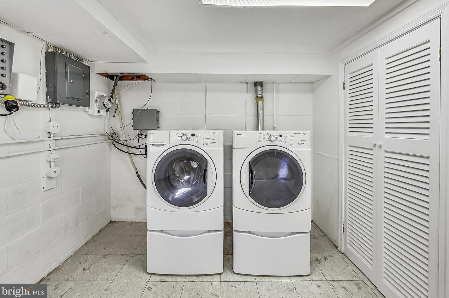 5013 Worthington Way, Ellicott MD 21043-6747 exterior