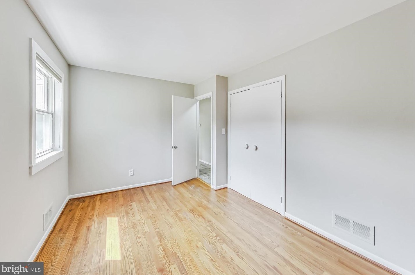 5013 Worthington Way, Ellicott MD 21043-6747 exterior