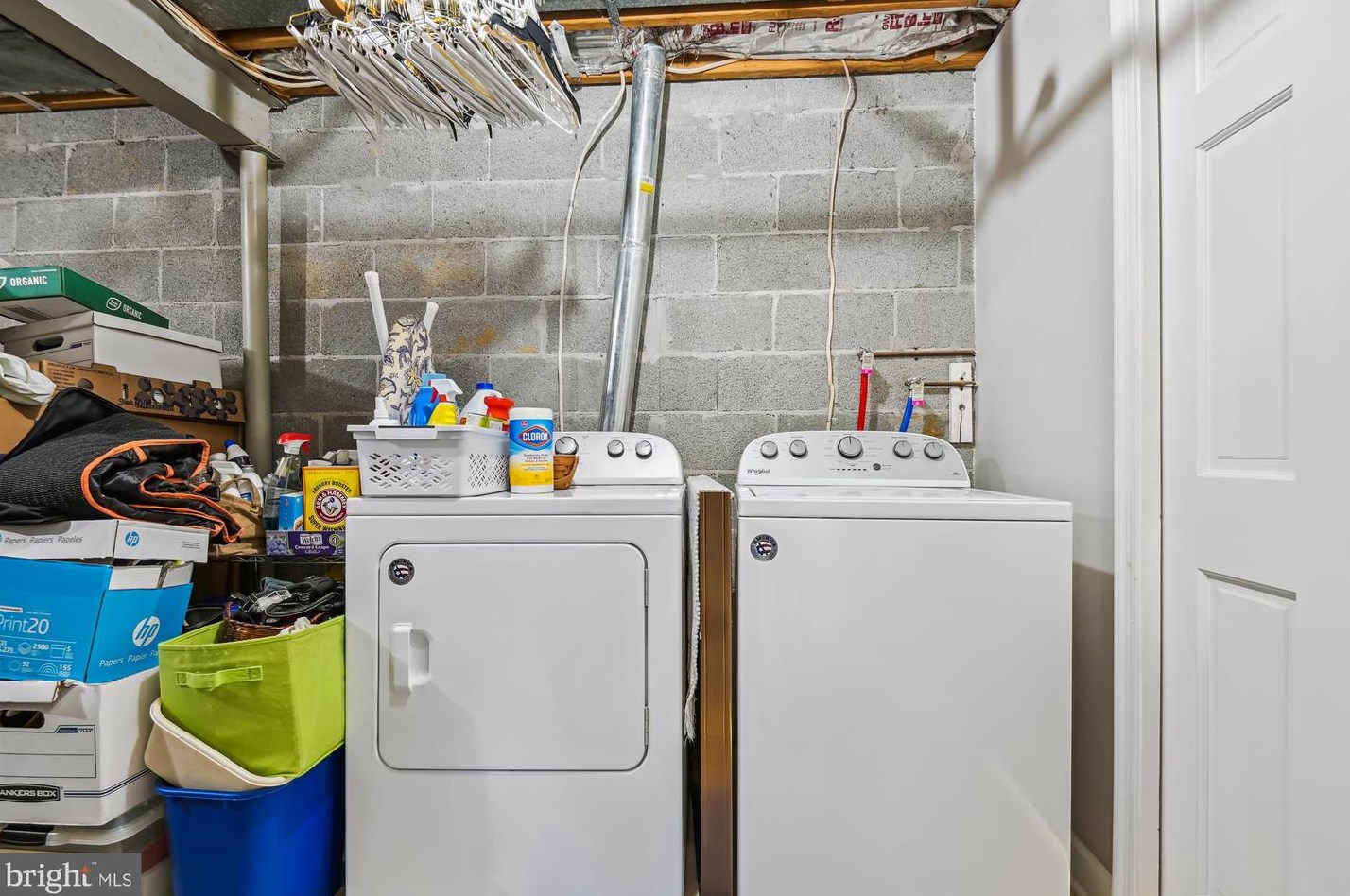 6239 Blue Dart Pl, Columbia MD  21045-4454 exterior