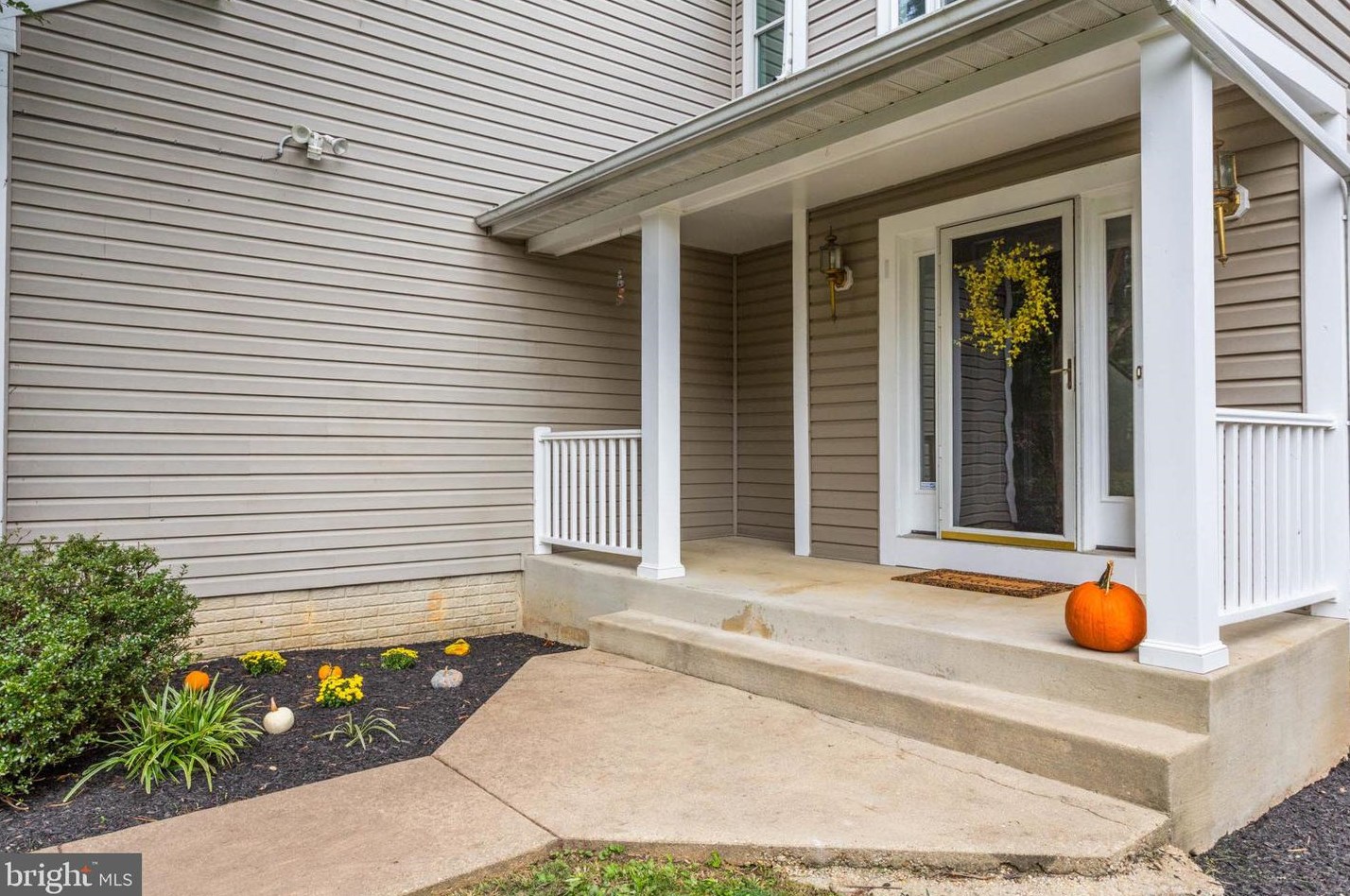 10833 Hilltop Ln, Columbia, MD 21044-3722