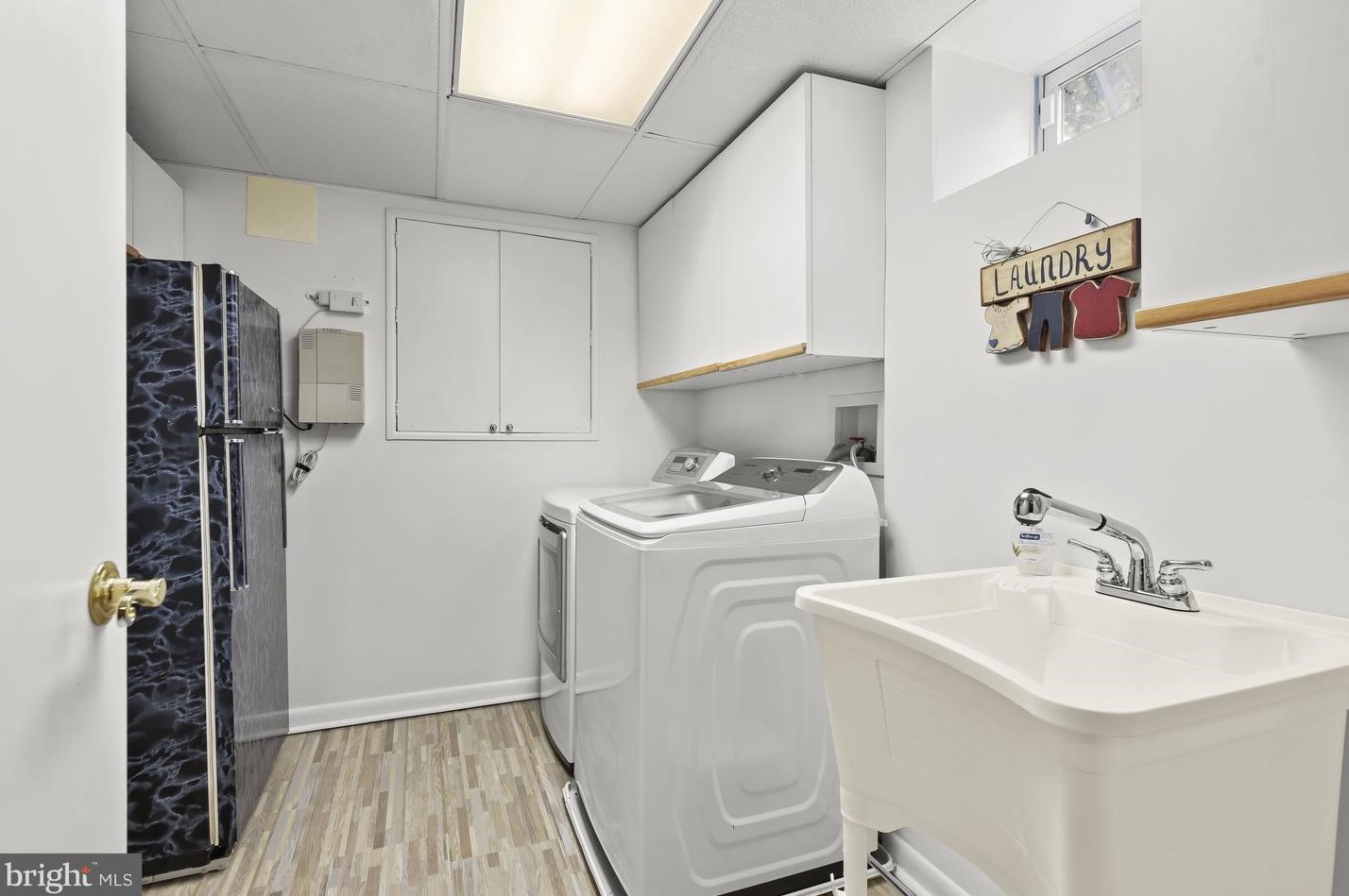 9921 Carrigan Dr, Ellicott MD 21042-3644 exterior