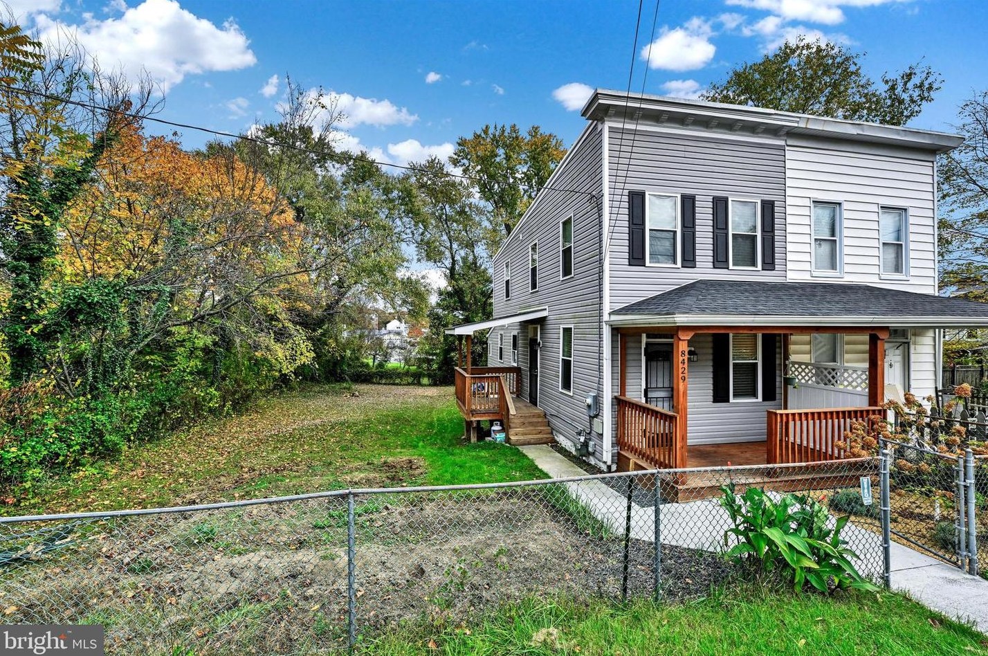 8429 Commercial St, Savage, MD 20763