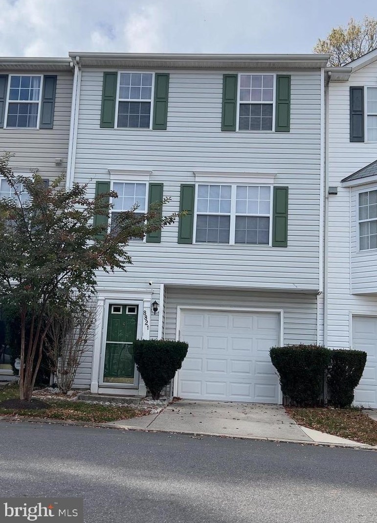 8821 Goose Landing Cir, Columbia, MD 21045
