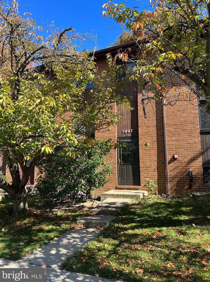 5847 Diggers Ln, Baltimore, MD 21075-5411
