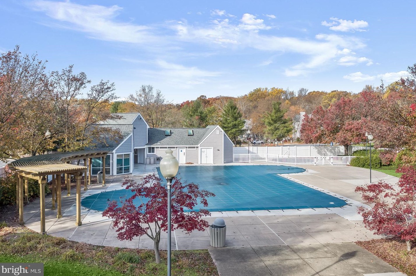 7708 Chatfield Ln, Ellicott MD  21043-7900 exterior