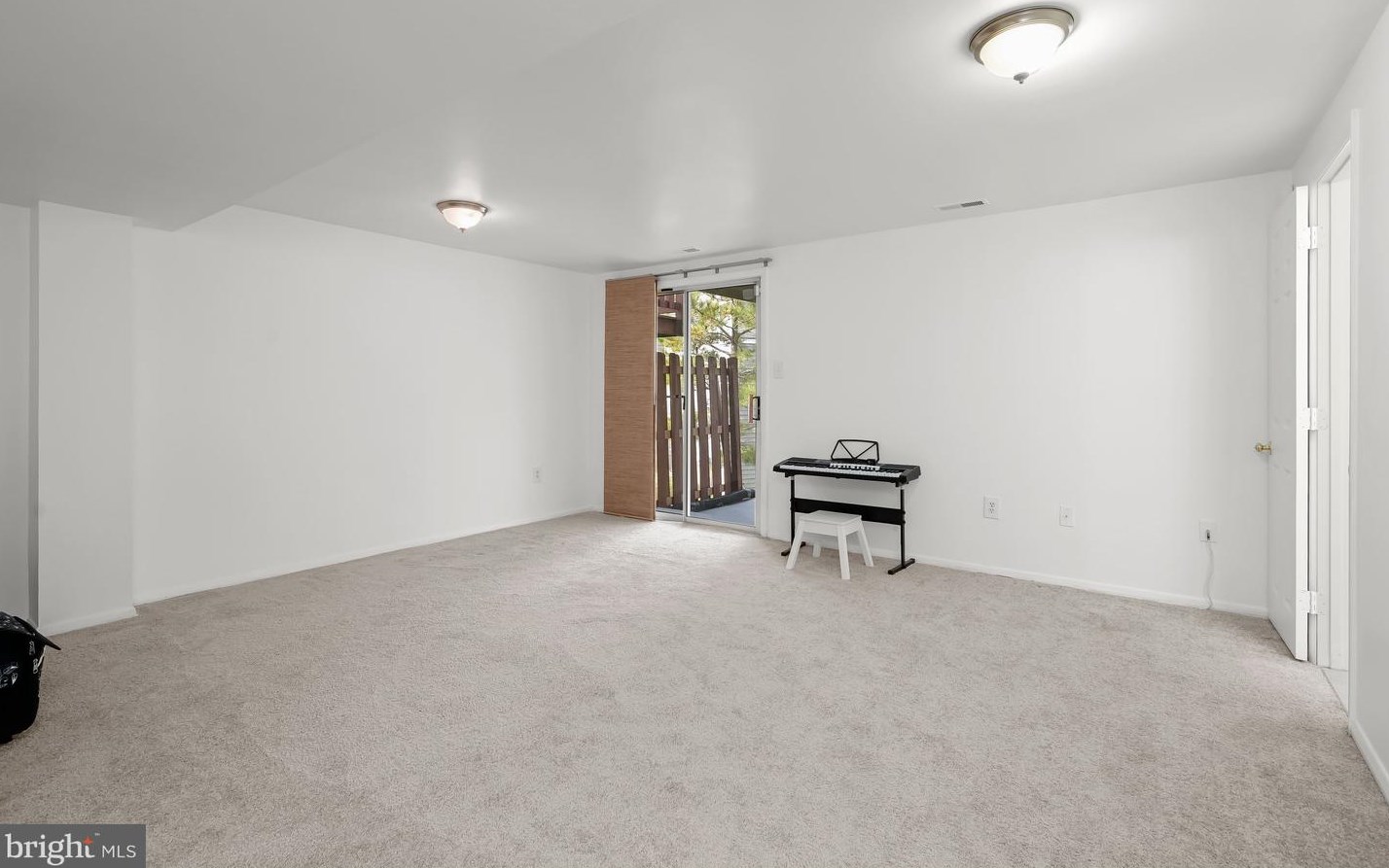 7708 Chatfield Ln, Ellicott MD  21043-7900 exterior