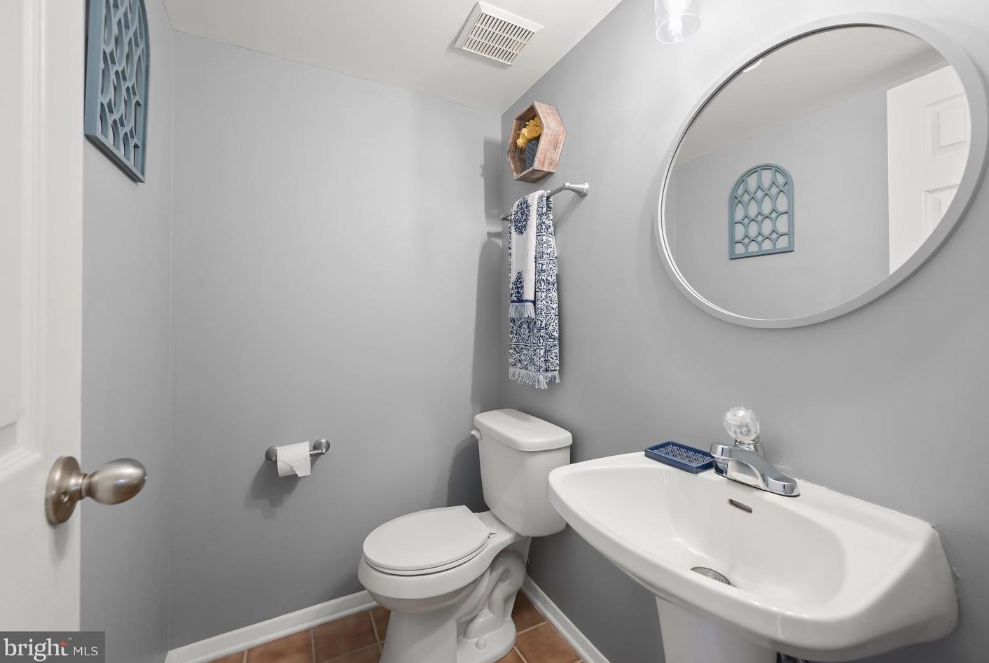 7708 Chatfield Ln, Ellicott MD  21043-7900 exterior