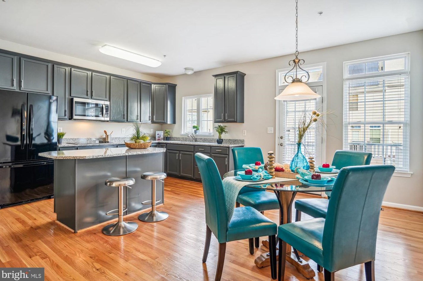 9507 Blast Ave, Ellicott, MD 21042-6286