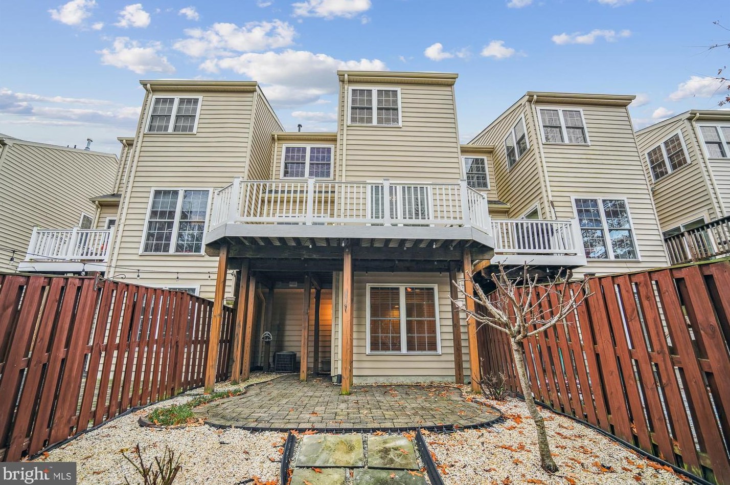 8882 Montjoy Pl, Ellicott MD  21043-8002 exterior