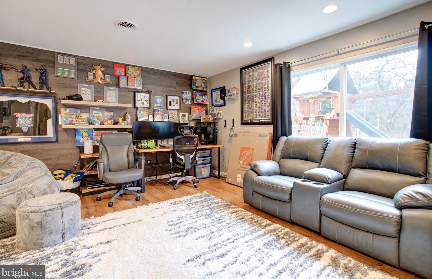 8583 Autumn Harvest, Ellicott MD  21043-6500 exterior