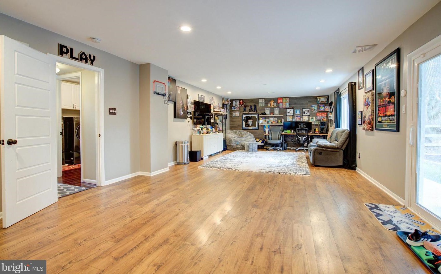 8583 Autumn Harvest, Ellicott MD  21043-6500 exterior