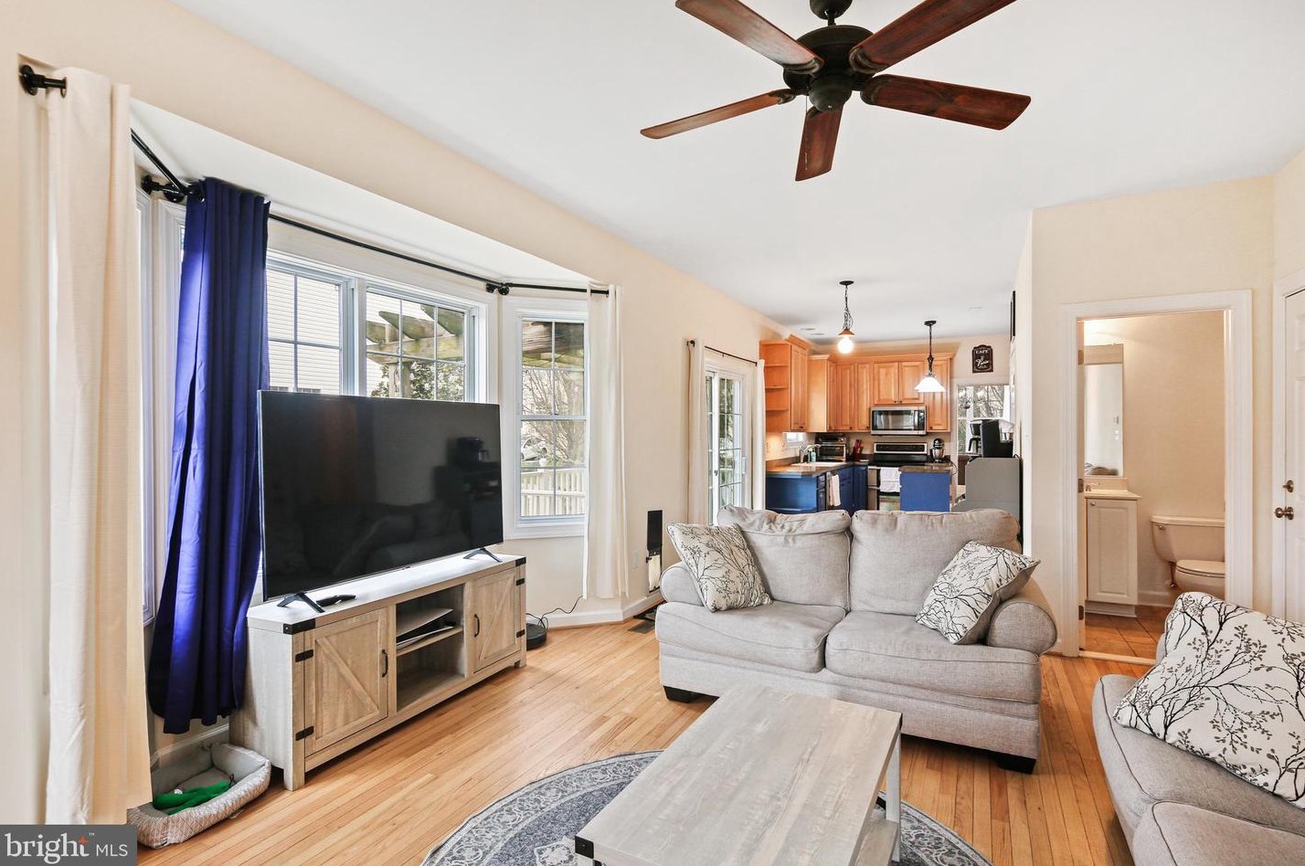 6315 Ema Ct, Baltimore MD  21075-6243 exterior