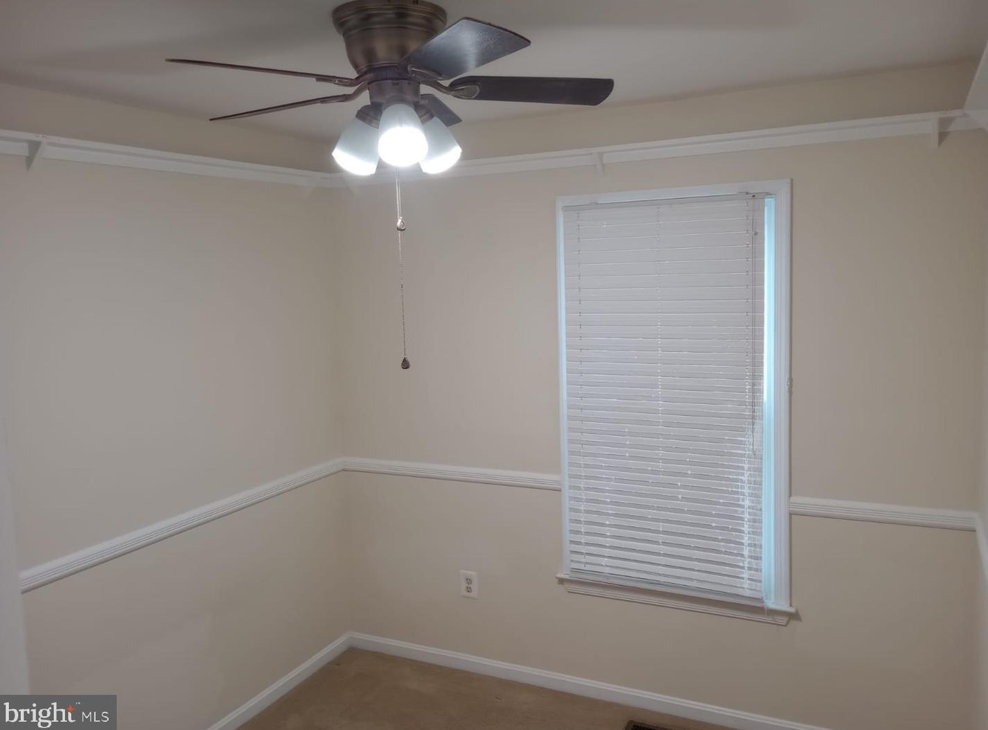 8655 Manahan Dr, Ellicott MD  21043-5418 exterior