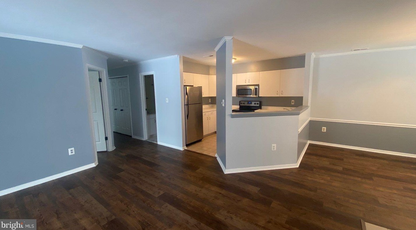 7802 Mayfair Cir, Ellicott MD  21043-6966 exterior