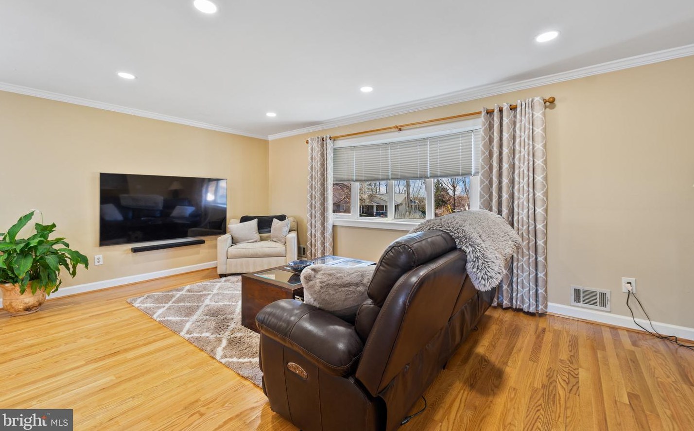 5961 Hunt Club Rd, Baltimore MD  21075-5515 exterior