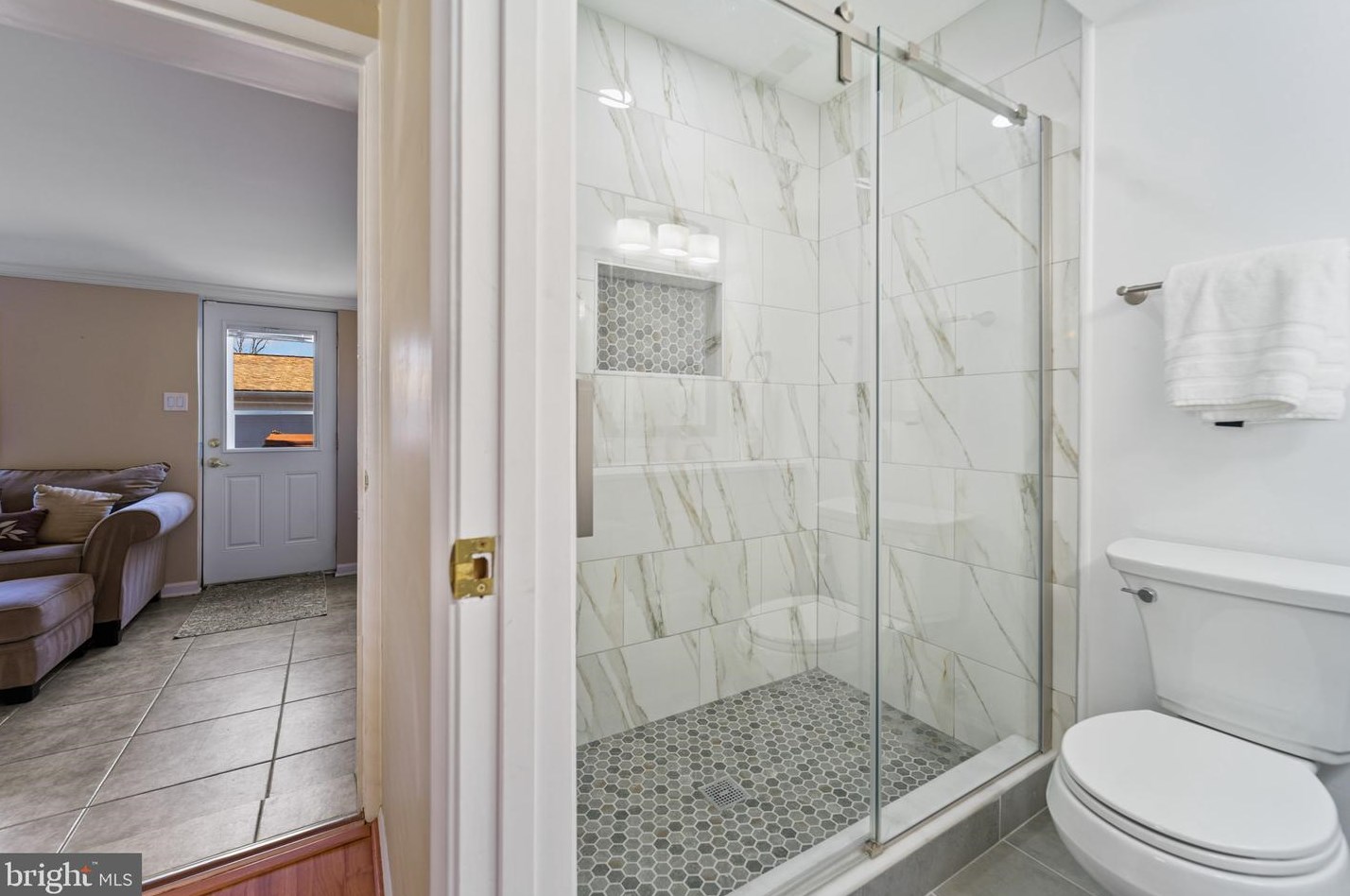 5961 Hunt Club Rd, Baltimore MD  21075-5515 exterior