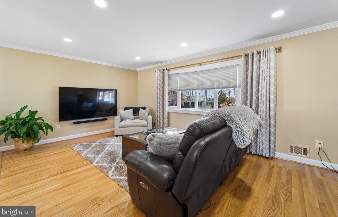 5961 Hunt Club Rd, Baltimore MD  21075-5515 exterior