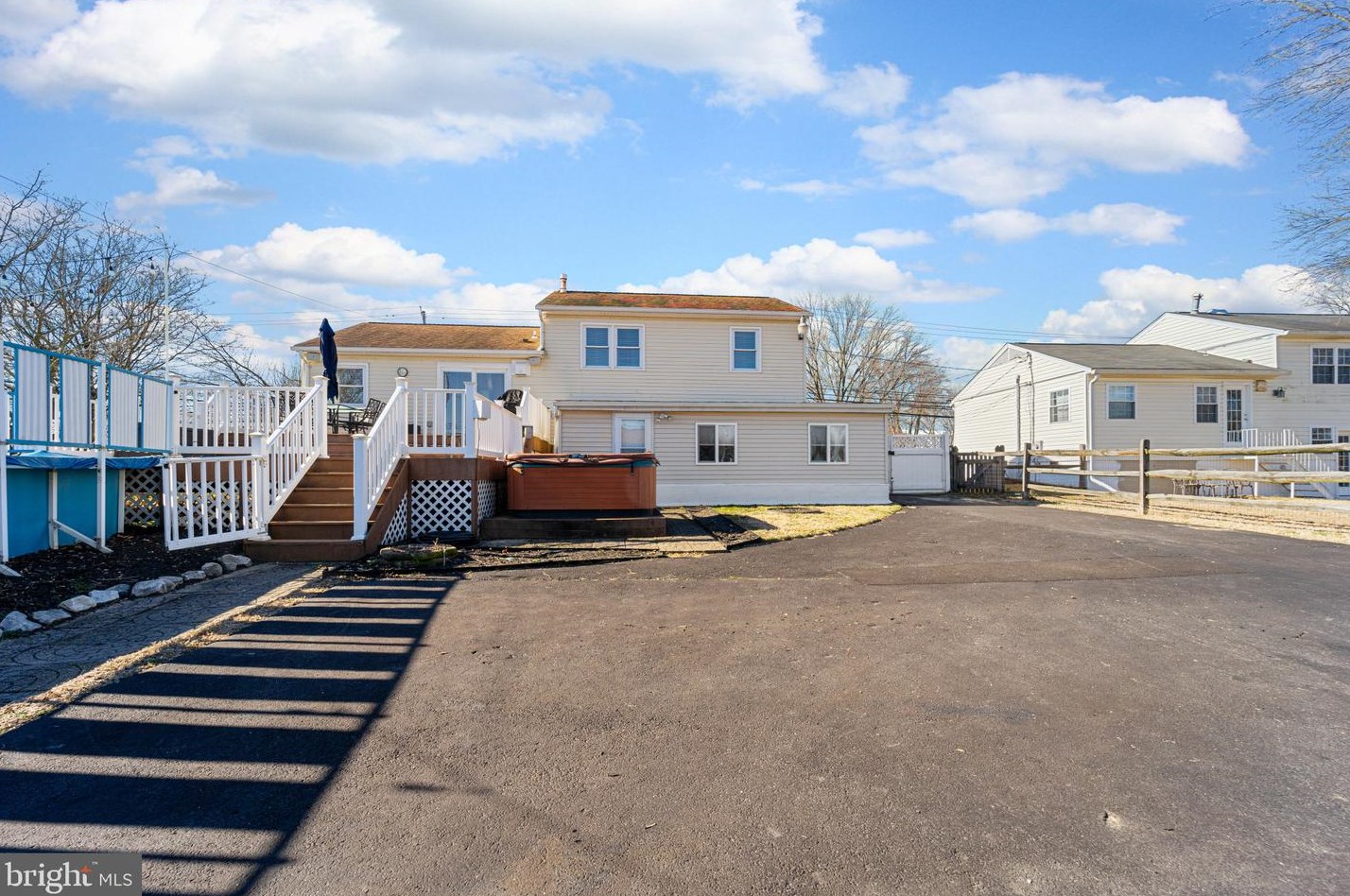 5961 Hunt Club Rd, Baltimore MD  21075-5515 exterior