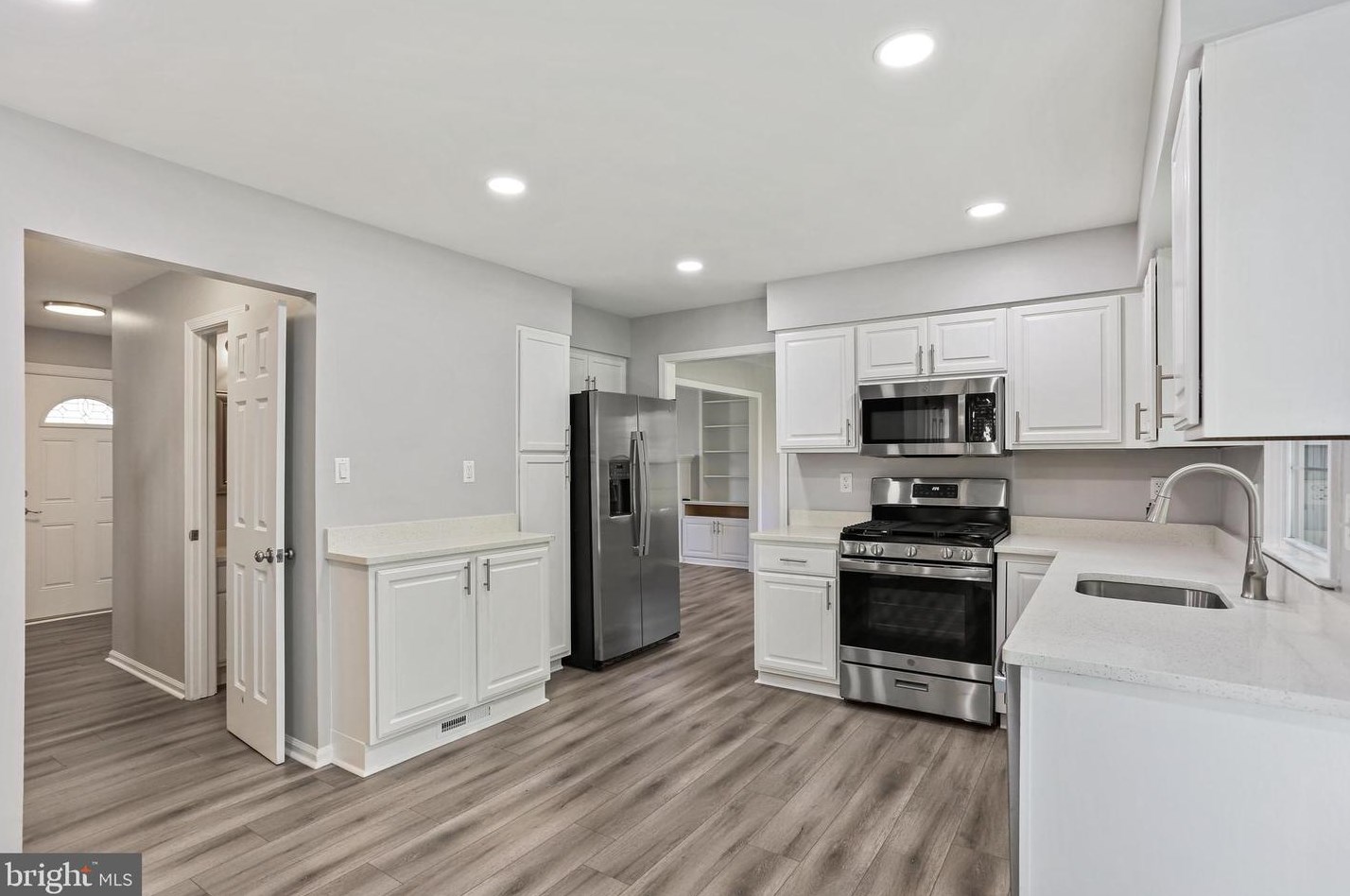 6128 Tamar Dr, Columbia, MD 21045