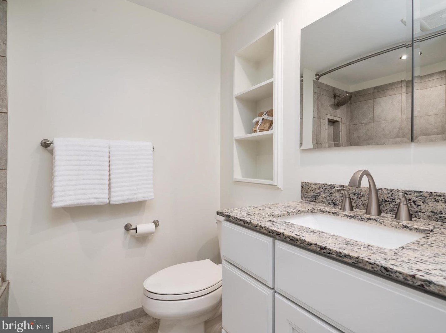 10136 Kings Bench Ct, Ellicott MD  21042-5649 exterior