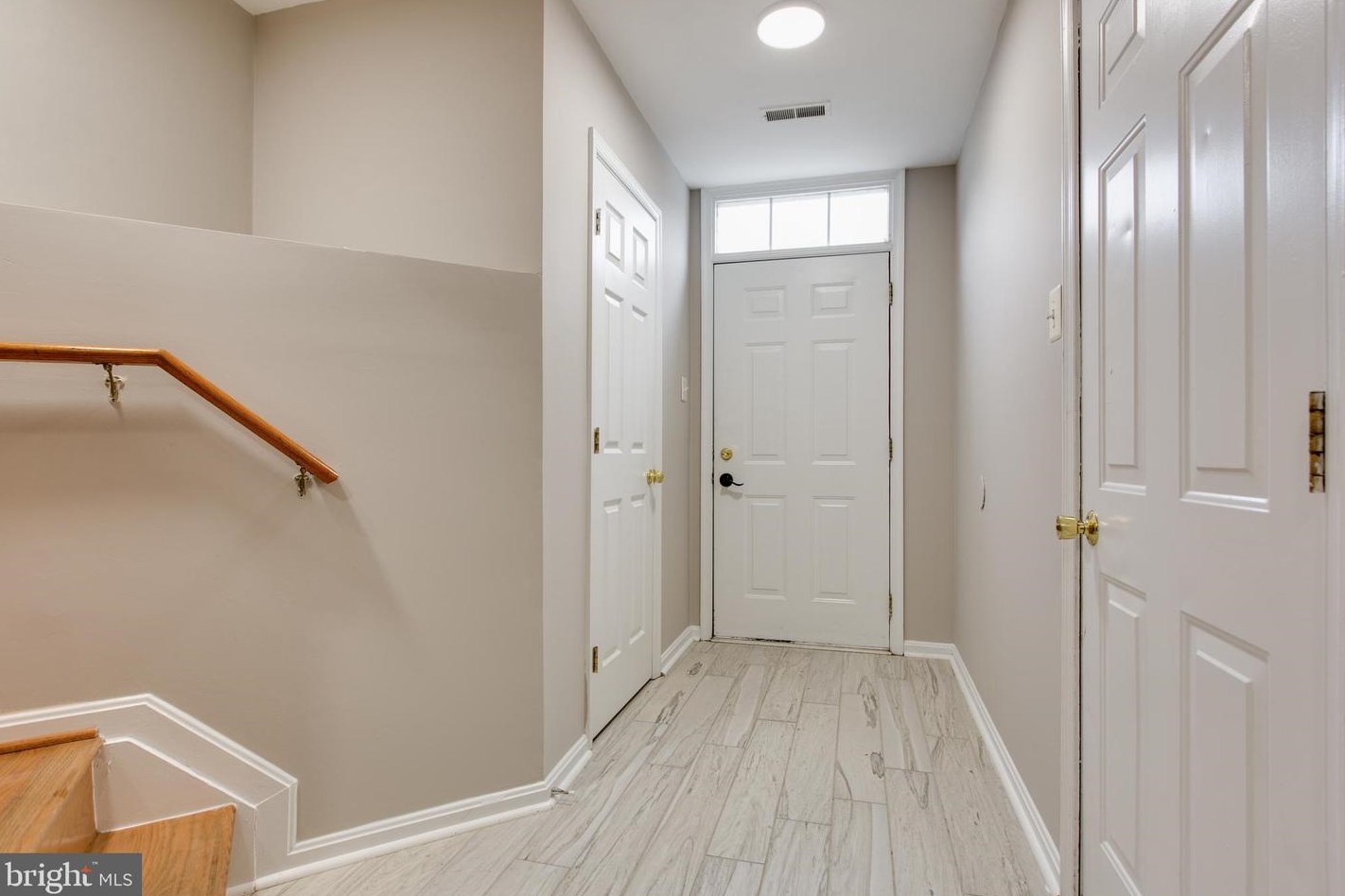 6814 Sanctuary Ct, Baltimore MD  21075-6235 exterior