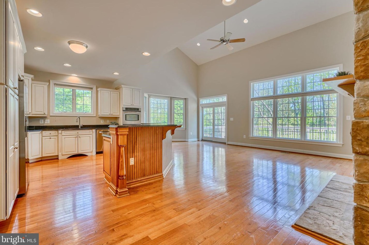 12135 Mt Albert Rd, Ellicott MD 21042-1335 exterior