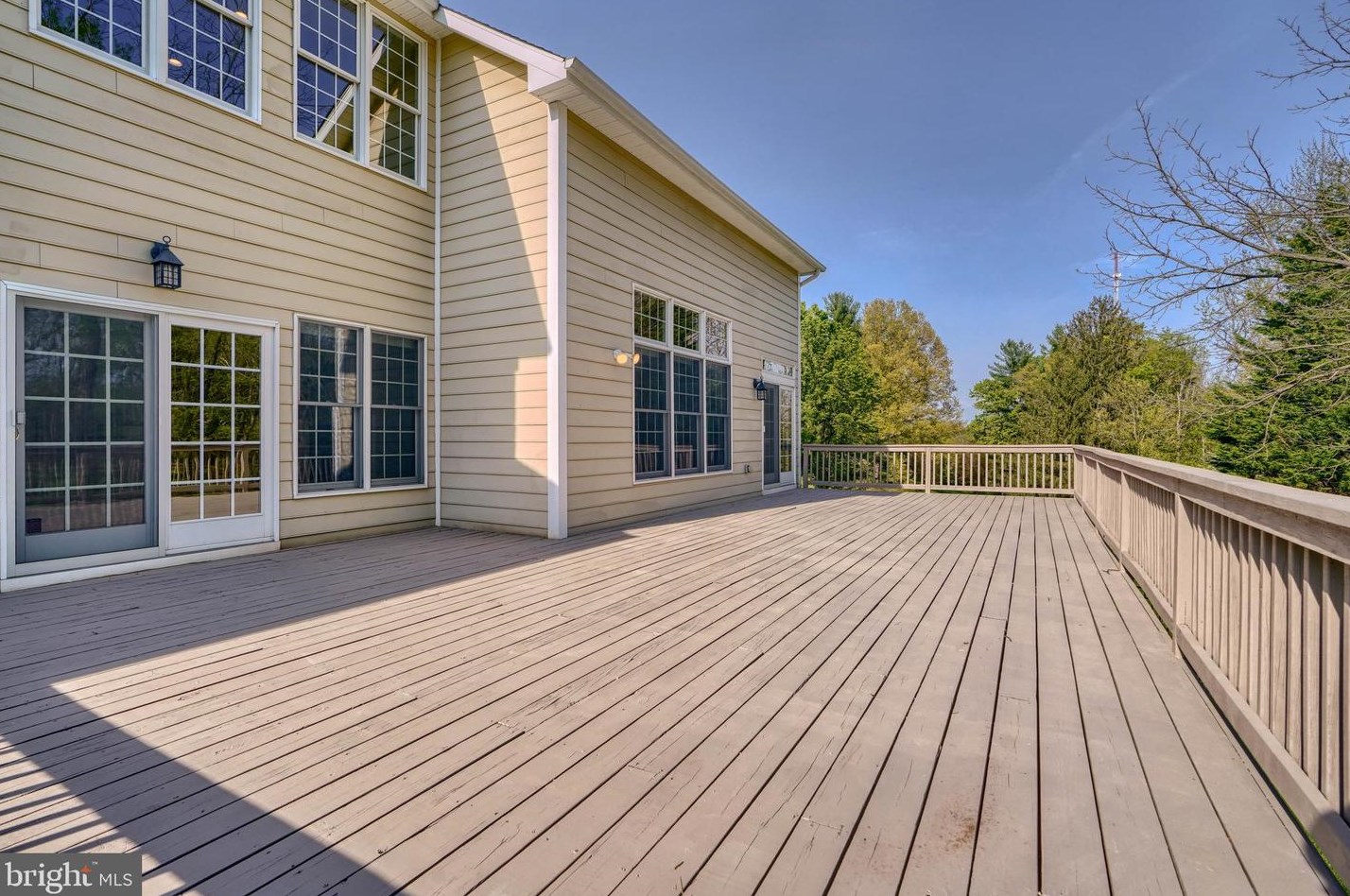 12135 Mt Albert Rd, Ellicott MD 21042-1335 exterior