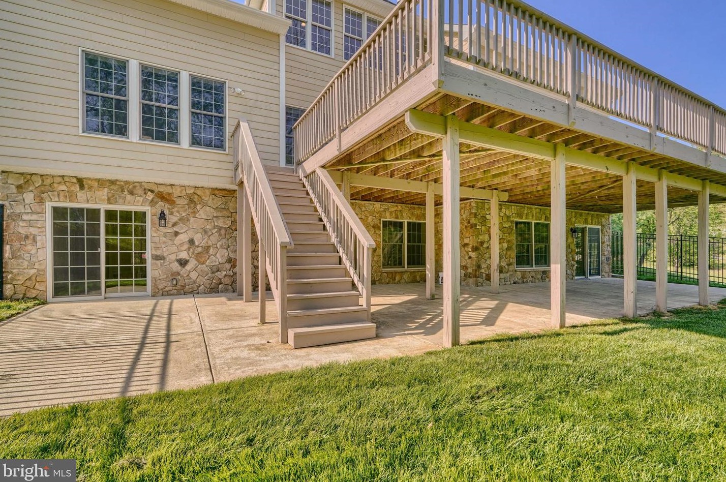 12135 Mt Albert Rd, Ellicott MD 21042-1335 exterior