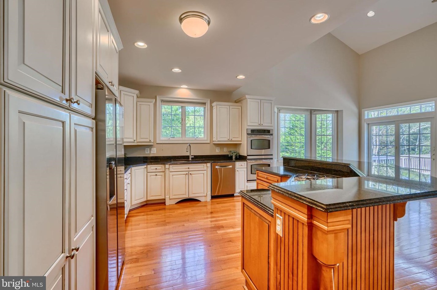 12135 Mt Albert Rd, Ellicott MD 21042-1335 exterior