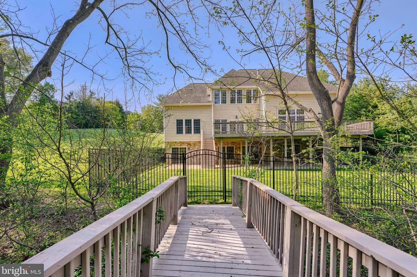 12135 Mt Albert Rd, Ellicott MD 21042-1335 exterior