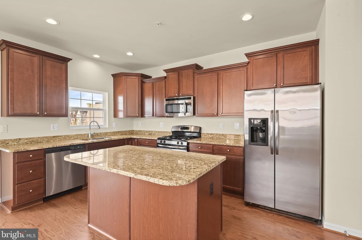 7920 Blue Stream Dr, Baltimore MD  21075-7956 exterior