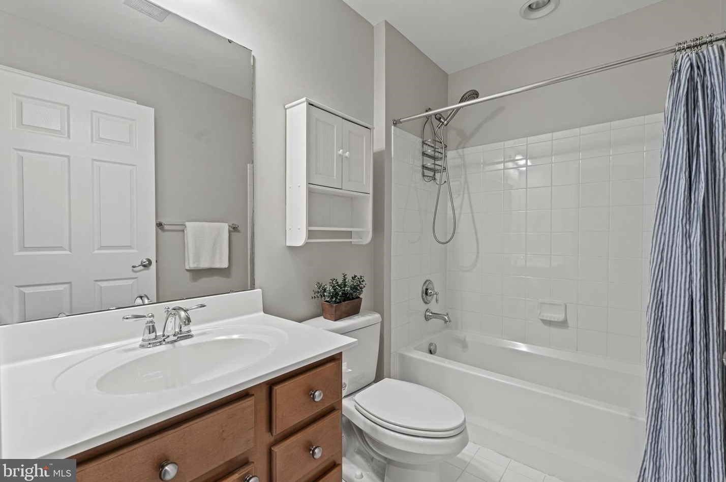 6994 Elm Ave, Baltimore MD  21075-6790 exterior