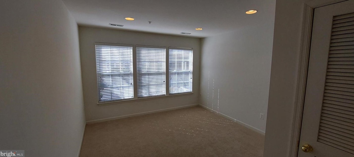 7112 Silverleaf Oak Rd # 169, Baltimore, MD
